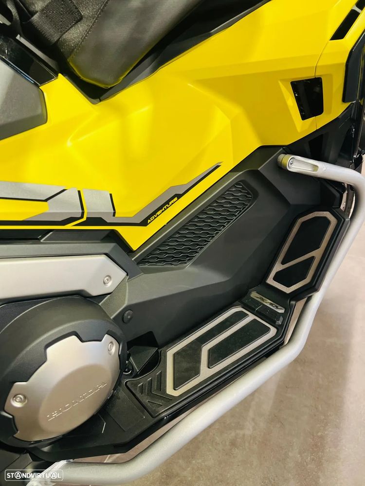 Honda X-ADV 750 Special Edition - 2