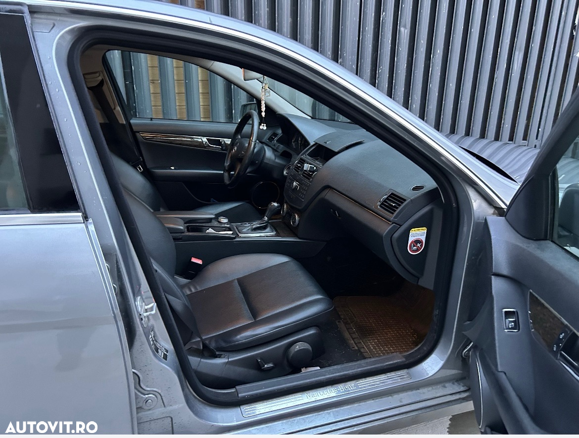 Mercedes-Benz C - 8