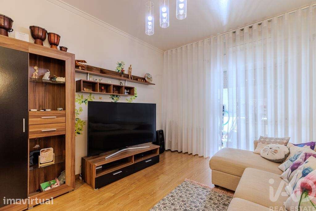 Apartamento T3 em Póvoa de Santo Adrião e Olival Basto de 130 m2 - Grande imagem: 2/23