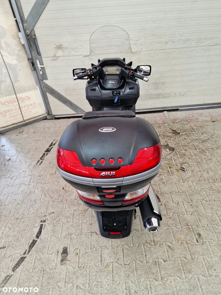 Suzuki Burgman - 26