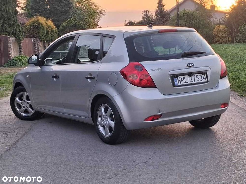 Kia Ceed - 5