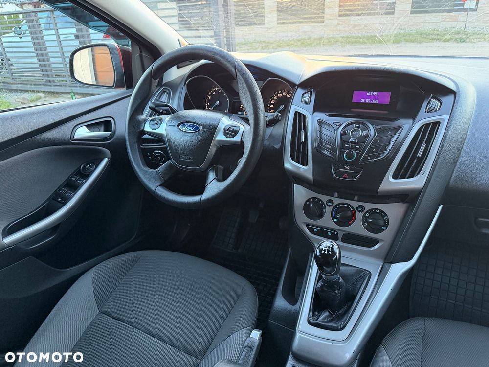 Ford Focus 1.6 Edition - 18