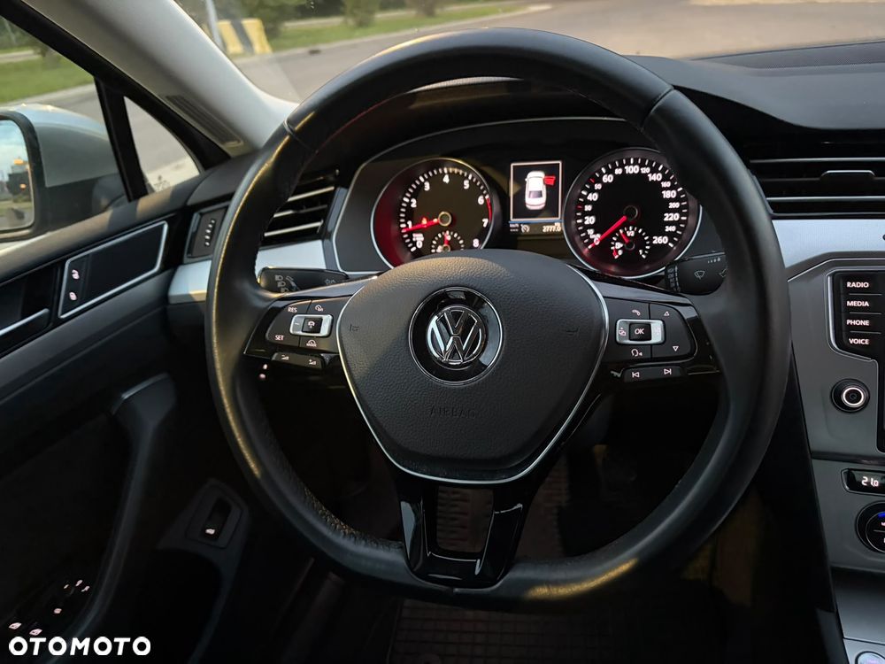 Volkswagen Passat 1.8 TSI BMT Comfortline - 21