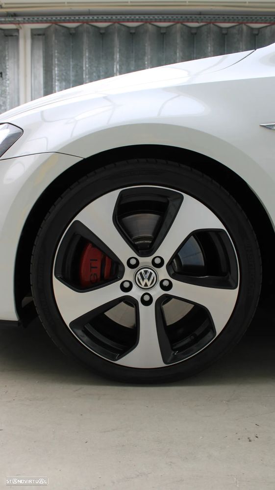 VW Golf GTI Performance BlueMotion - 44