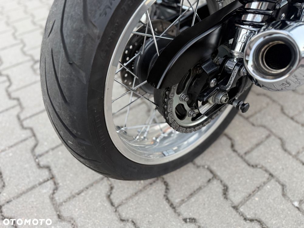 Triumph Thruxton - 14