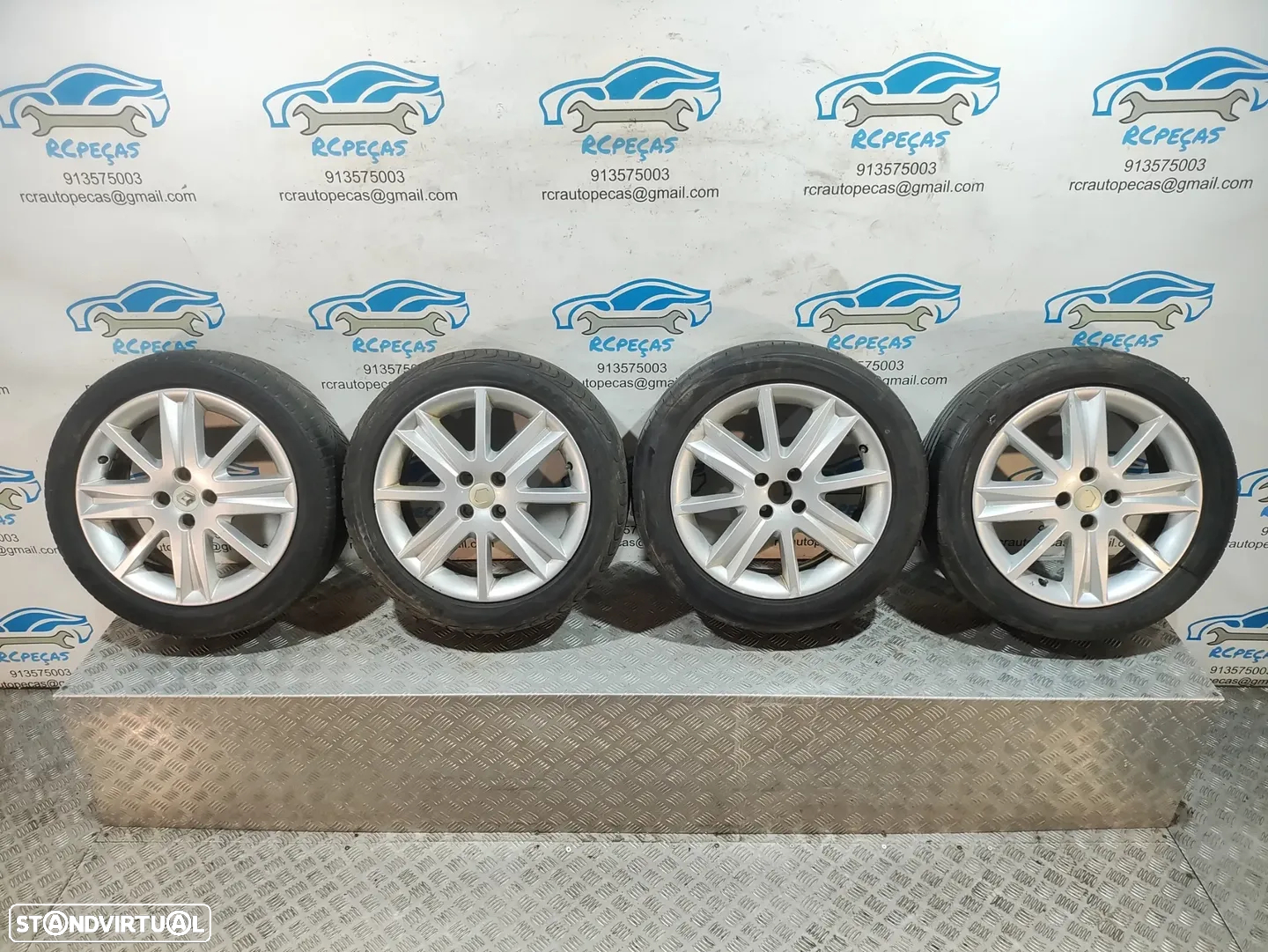 - Jantes 17" Renault - Megane 2 II - ORIGINAIS - 6.5J | ET49 | 4x100 - 17 Polegadas | 8200279944 Nevarsport | Jante | 4 x 100 | 205 50 17 | Pneus - 13