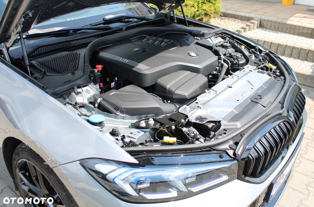 BMW Seria 3 330i xDrive M Sport sport - 16