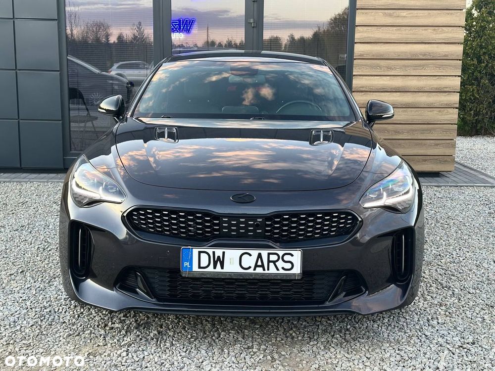 Kia Stinger - 2