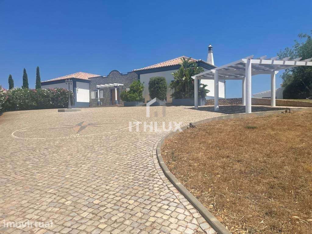 Requintada Moradia T4+2 com Vistas Panorâmicas Perto de Tavira - Grande imagem: 4/51