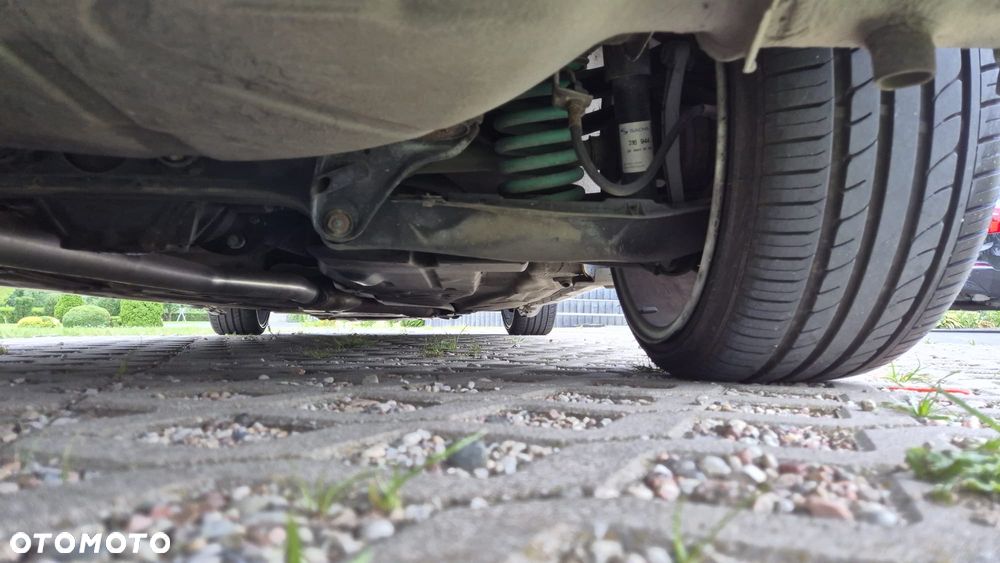 Mercedes-Benz W124 (1984-1993) ver-300-gd - 16