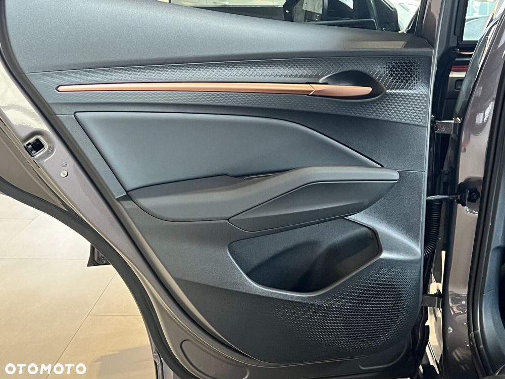 Cupra Raval 52kWh Dynamic Plus - 17