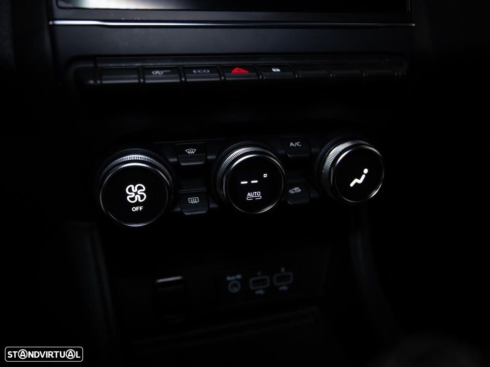 Renault Captur 1.0 TCe Exclusive - 18