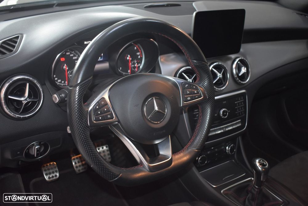 Mercedes-Benz CLA 180 - 27