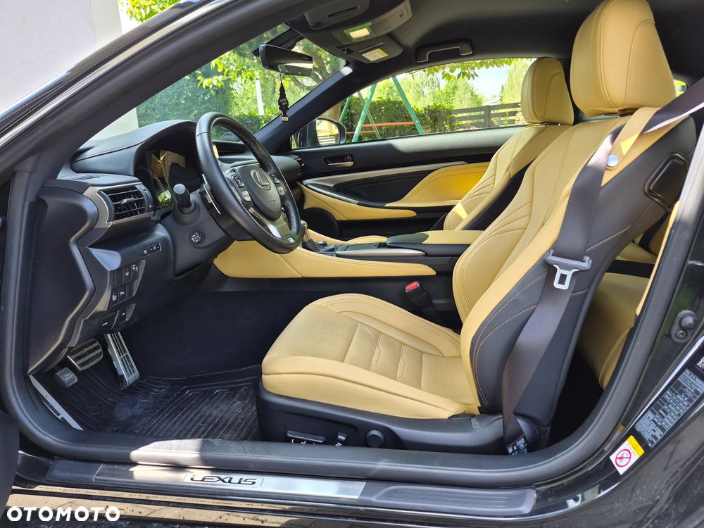 Lexus RC 200t / 300 F Sport - 8