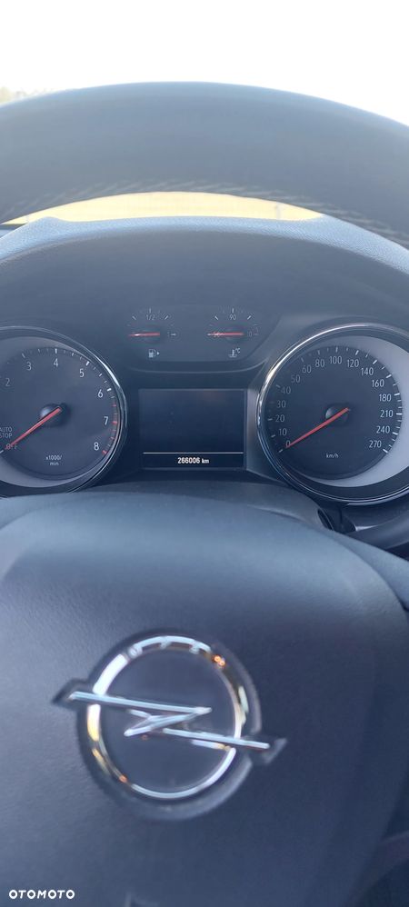 Opel Astra 1.2 T Edition S&S - 6