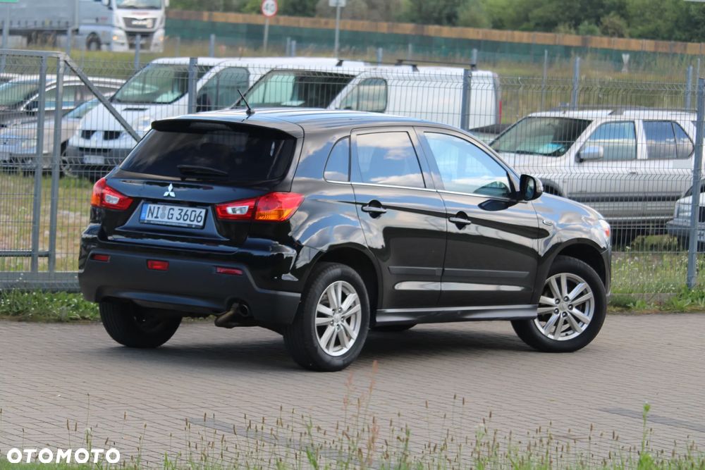 Mitsubishi ASX - 8