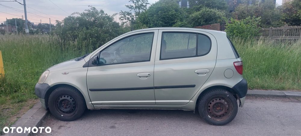 Toyota Yaris 1.0 Base - 9