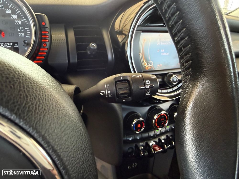 MINI 3 Portas Cooper Auto - 23