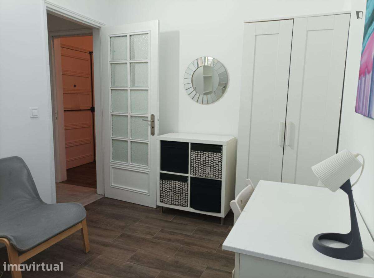 Quarto - localizado em Alvalade Lisbon - Grande imagem: 4/8