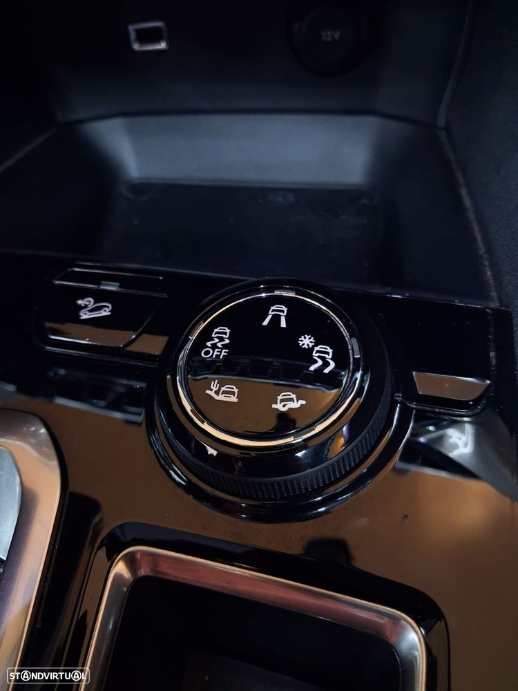 Peugeot 3008 PureTech 130 Stop & Start GPF EAT8 Crossway - 23