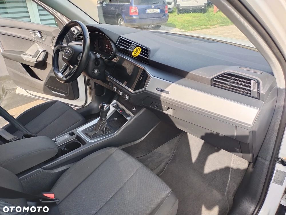 Audi Q3 2.0 TDI S tronic design - 8