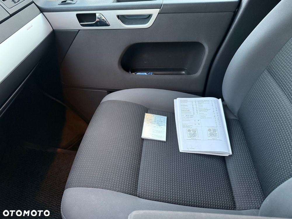 Volkswagen Multivan L1 Business 4Motion - 17