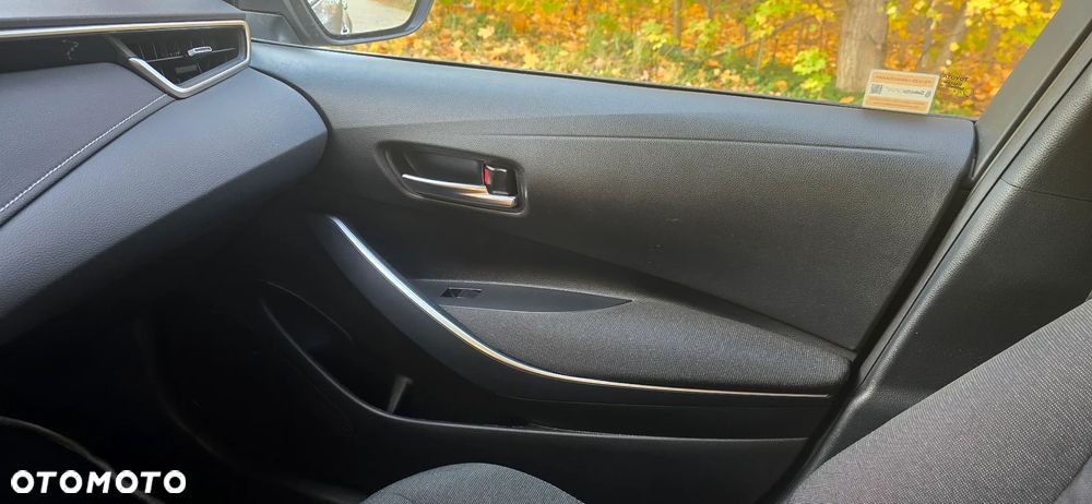 Toyota Corolla 1.8 Hybrid Comfort - 14