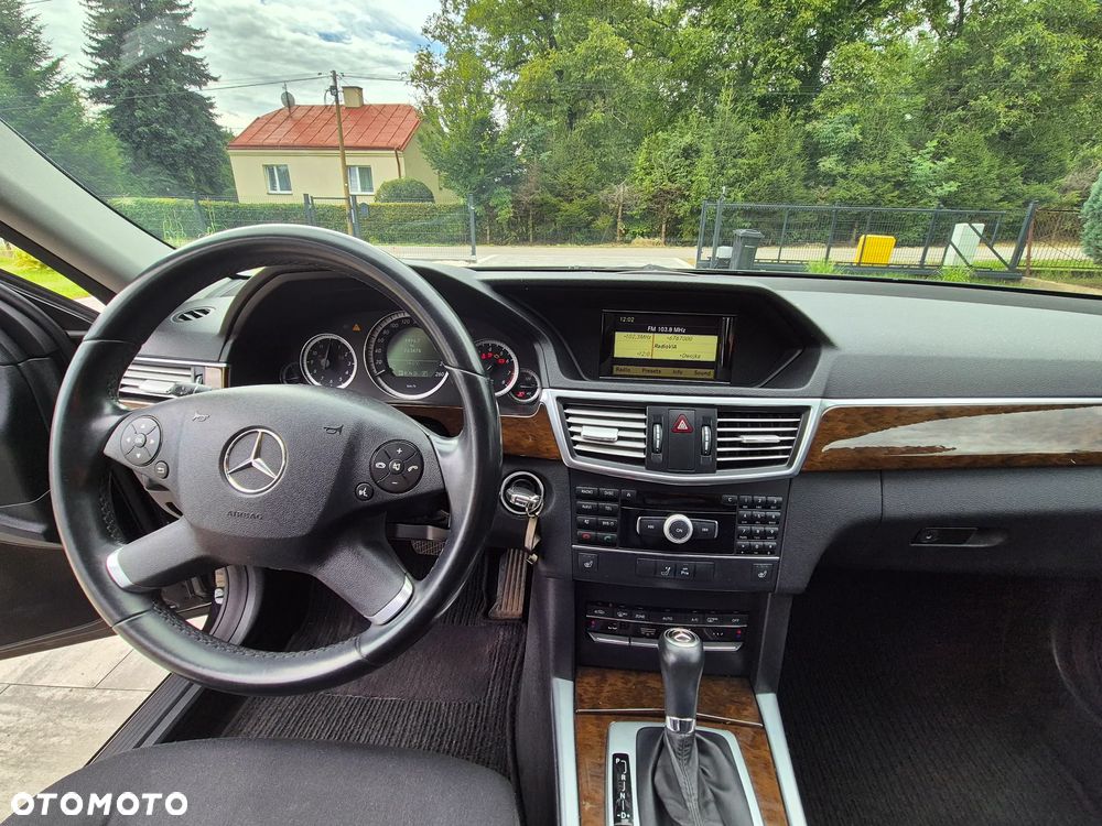 Mercedes-Benz Klasa E - 17