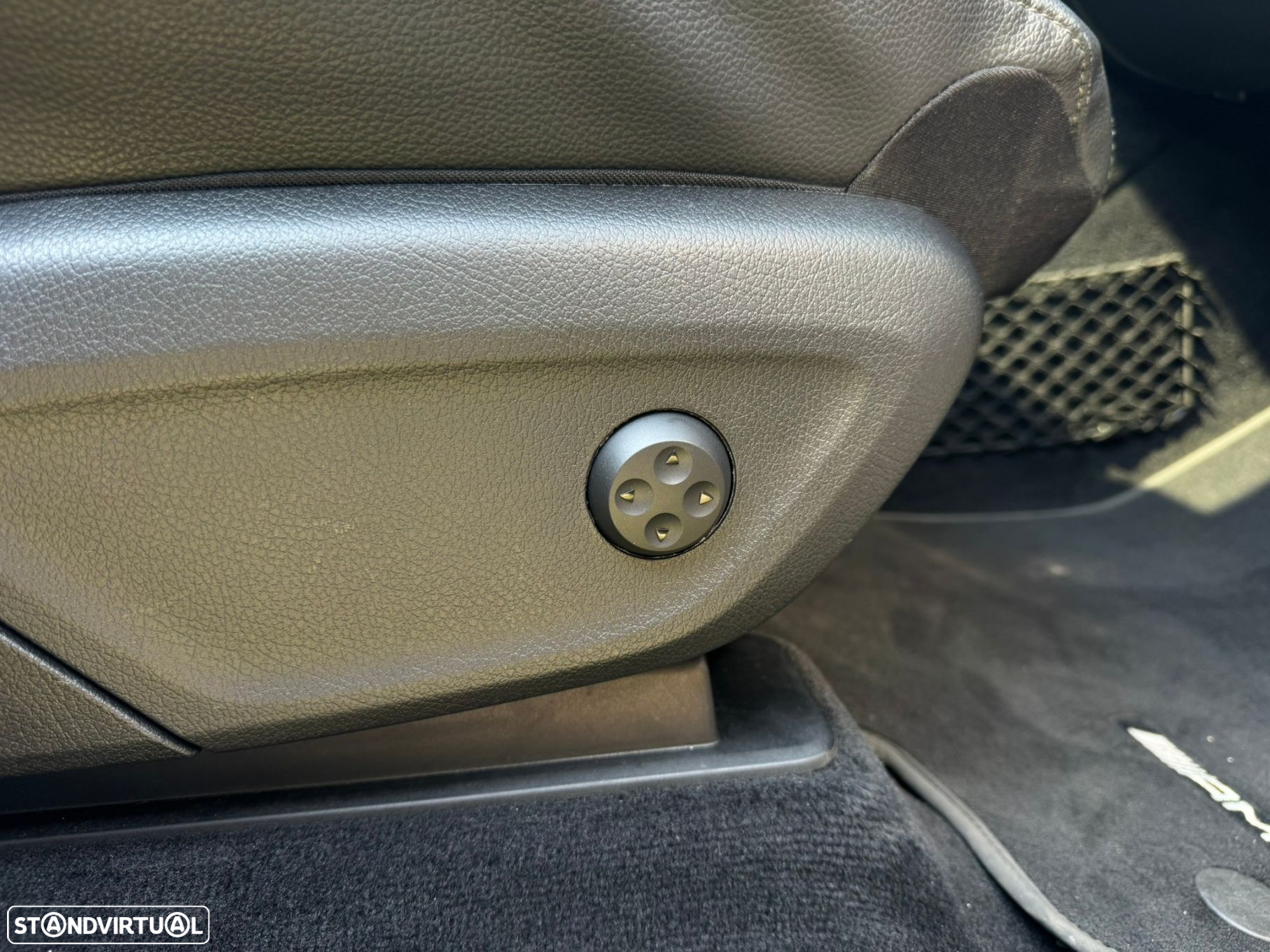 Mercedes-Benz GLE 300 d 4Matic - 22