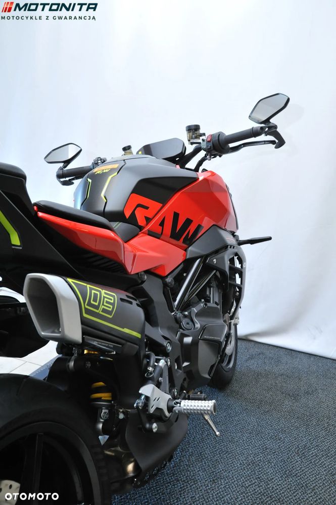 QJMOTOR Inny - 18