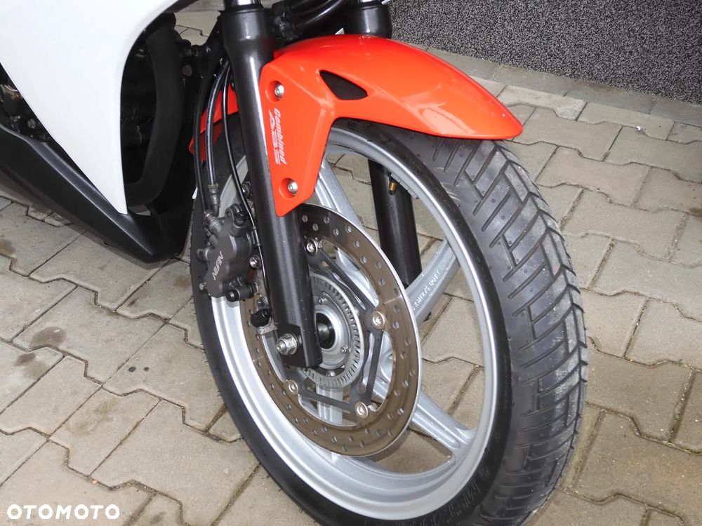 Honda CBR - 4