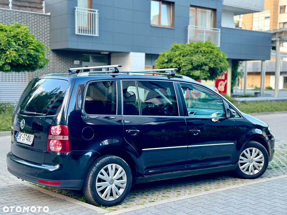 Volkswagen Touran 2.0 TDI DSG United - 3