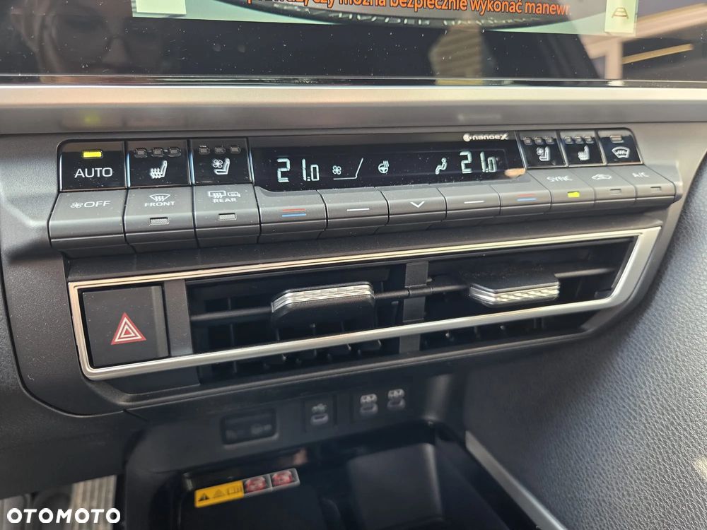 Toyota Camry 2.5 Hybrid Prestige CVT - 20