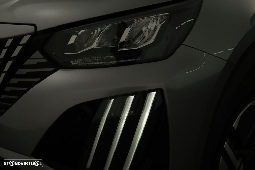 Peugeot 2008 1.2 PureTech Allure EAT8 - 6