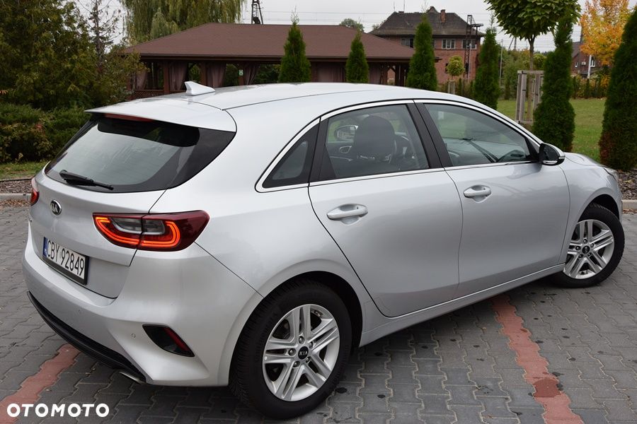 Kia Ceed - 4