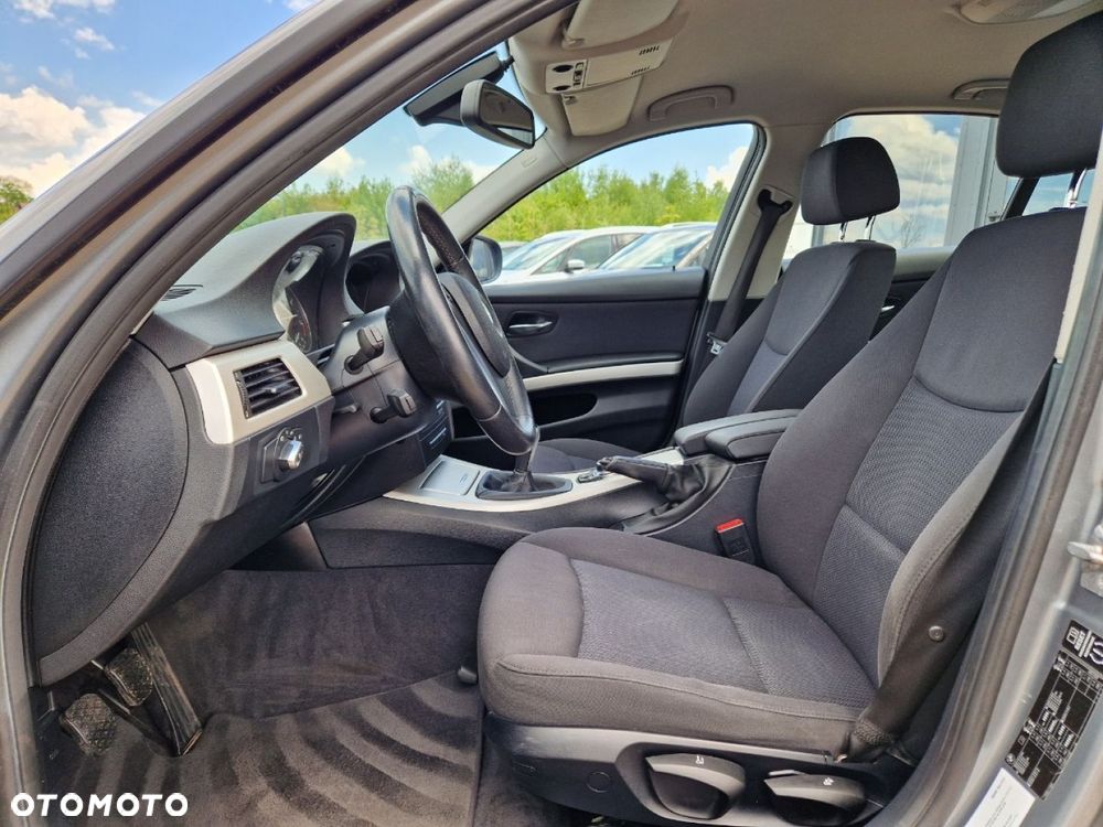 BMW Seria 3 318d - 5
