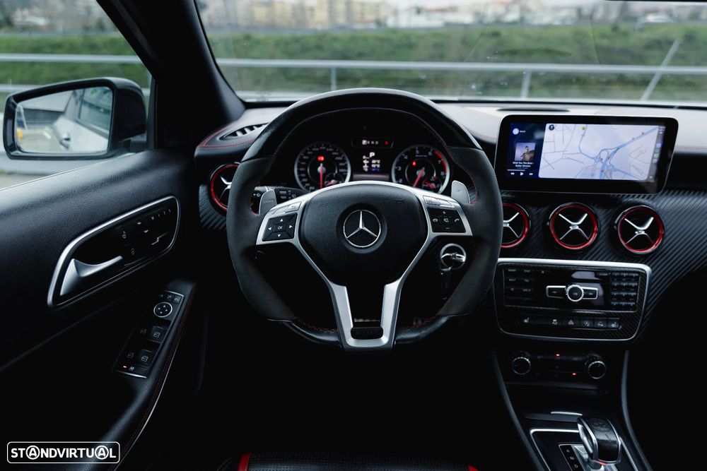 Mercedes-Benz A 45 AMG 4-Matic - 13