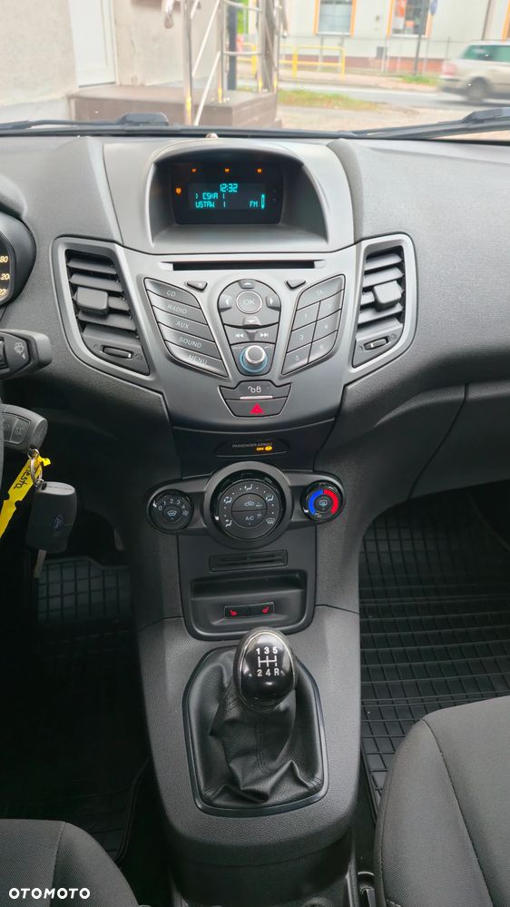 Ford Fiesta 1.25 Viva - 8