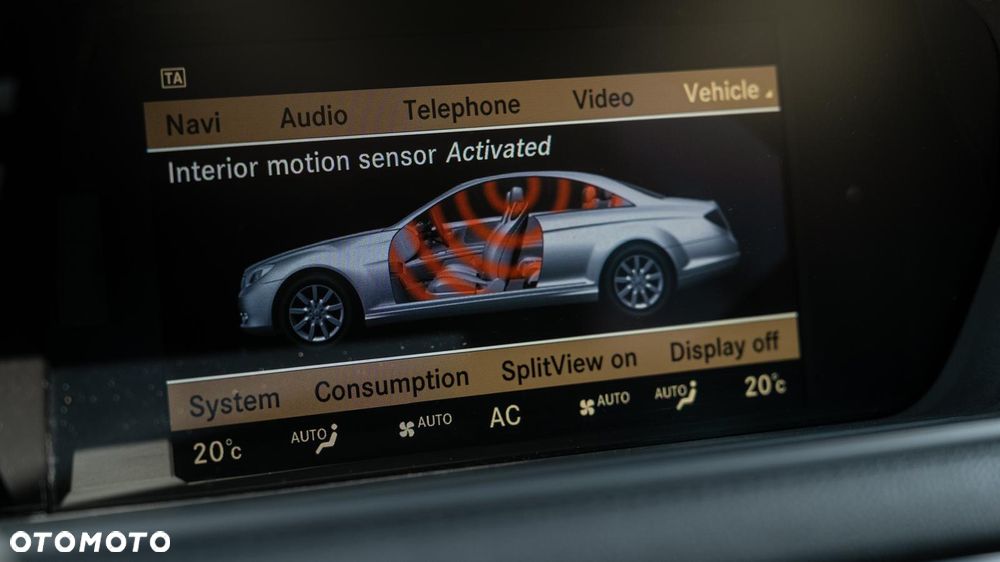 Mercedes-Benz CL 500 4-Matic BlueEff - 28