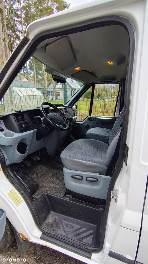 Ford Transit - 11