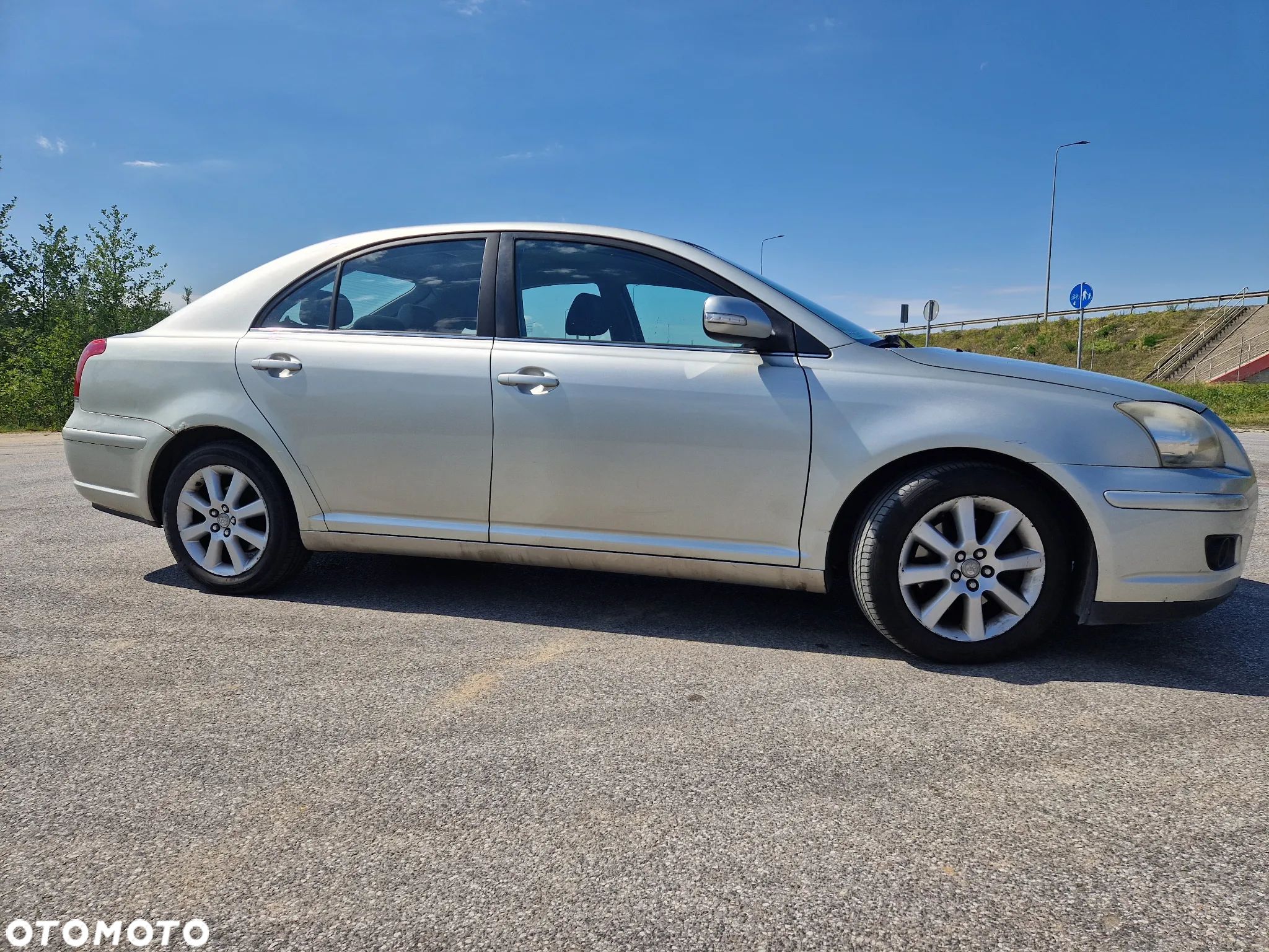Toyota Avensis 2.0 VVT-i High - 1