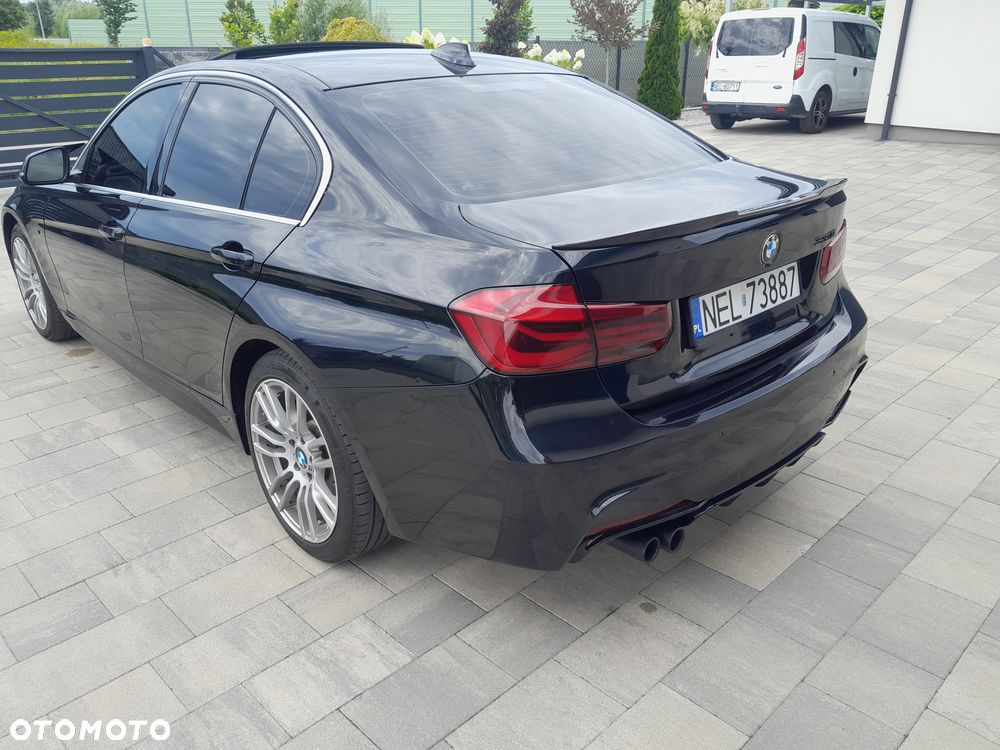 BMW Seria 3 330i - 22