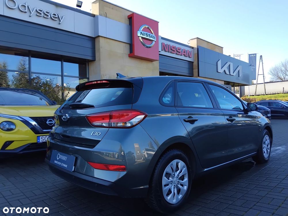 Hyundai i30 1.5 DPI Classic + - 6