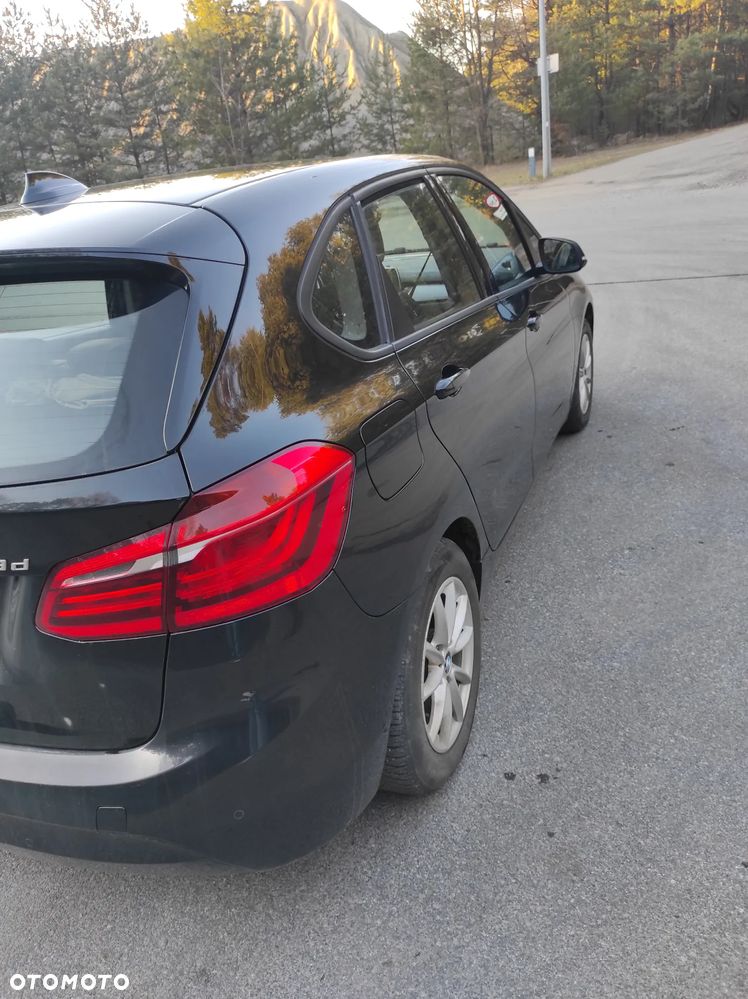 BMW Seria 2 218d - 17
