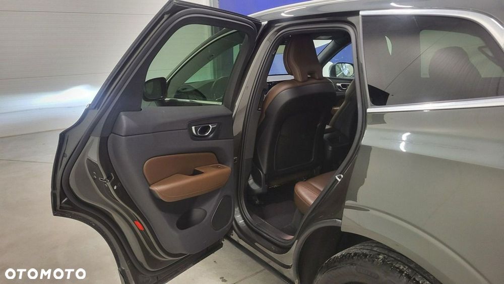 Volvo XC 60 - 25