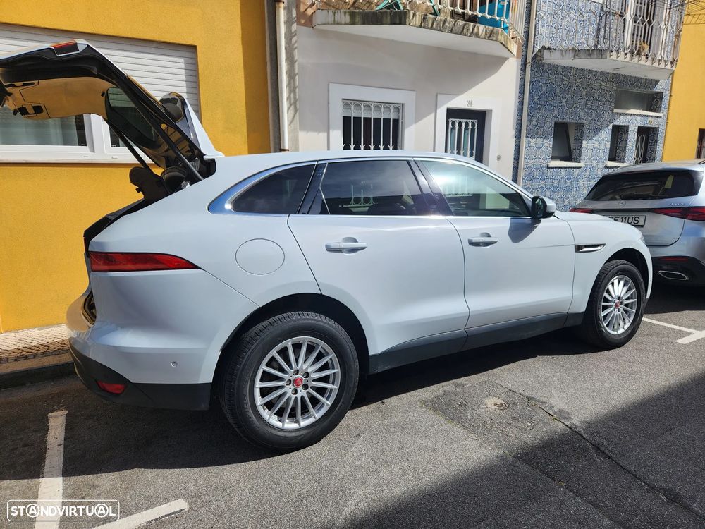 Jaguar F-Pace D200 AWD R-Dynamic HSE - 9