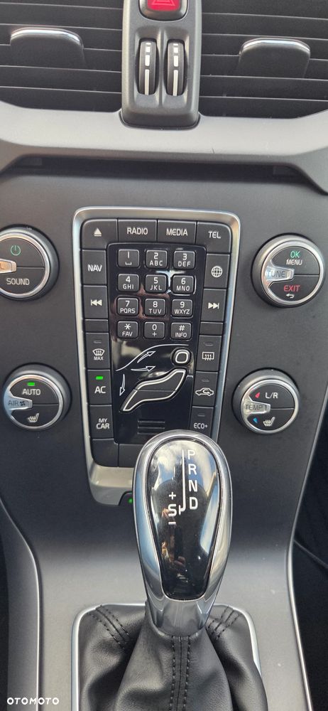 Volvo V40 T3 Drive-E Momentum - 39