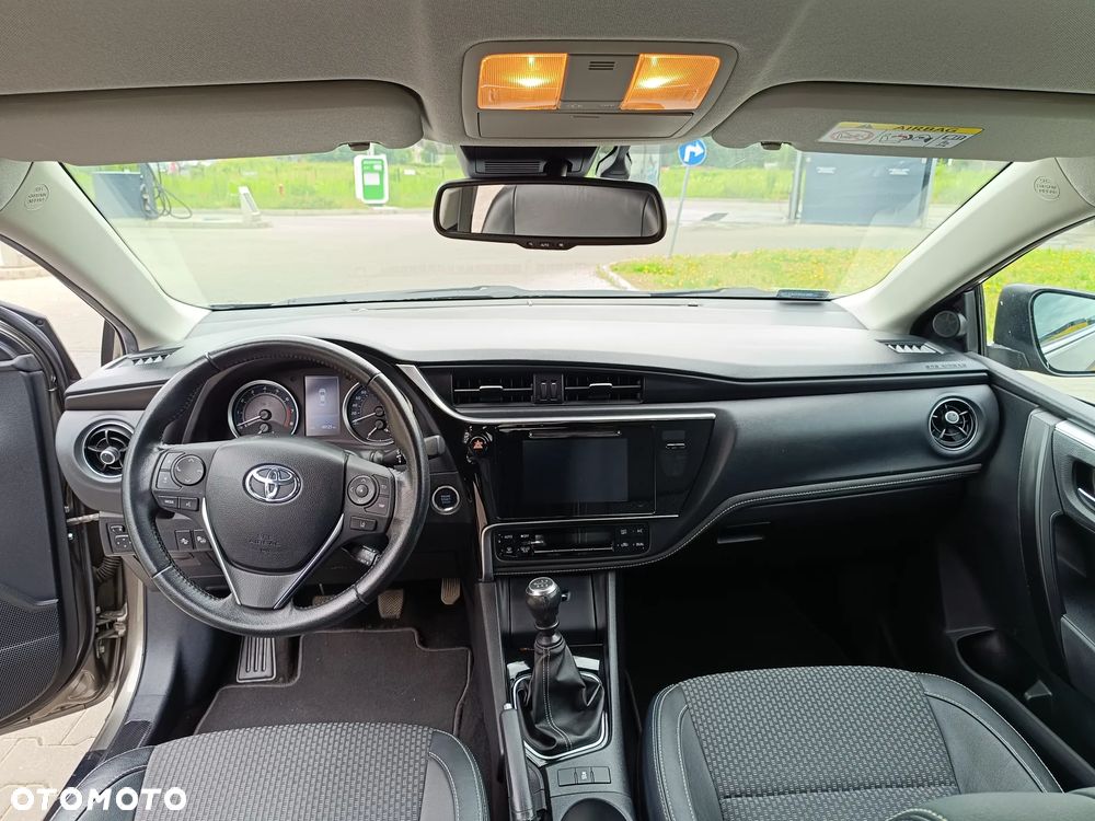 Toyota Corolla 1.6 Prestige - 10