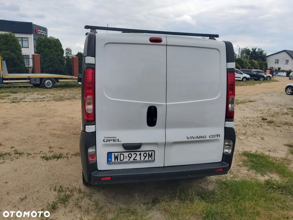 Opel Vivaro - 8