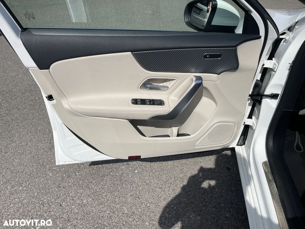 Mercedes-Benz A 180 7G-DCT - 11